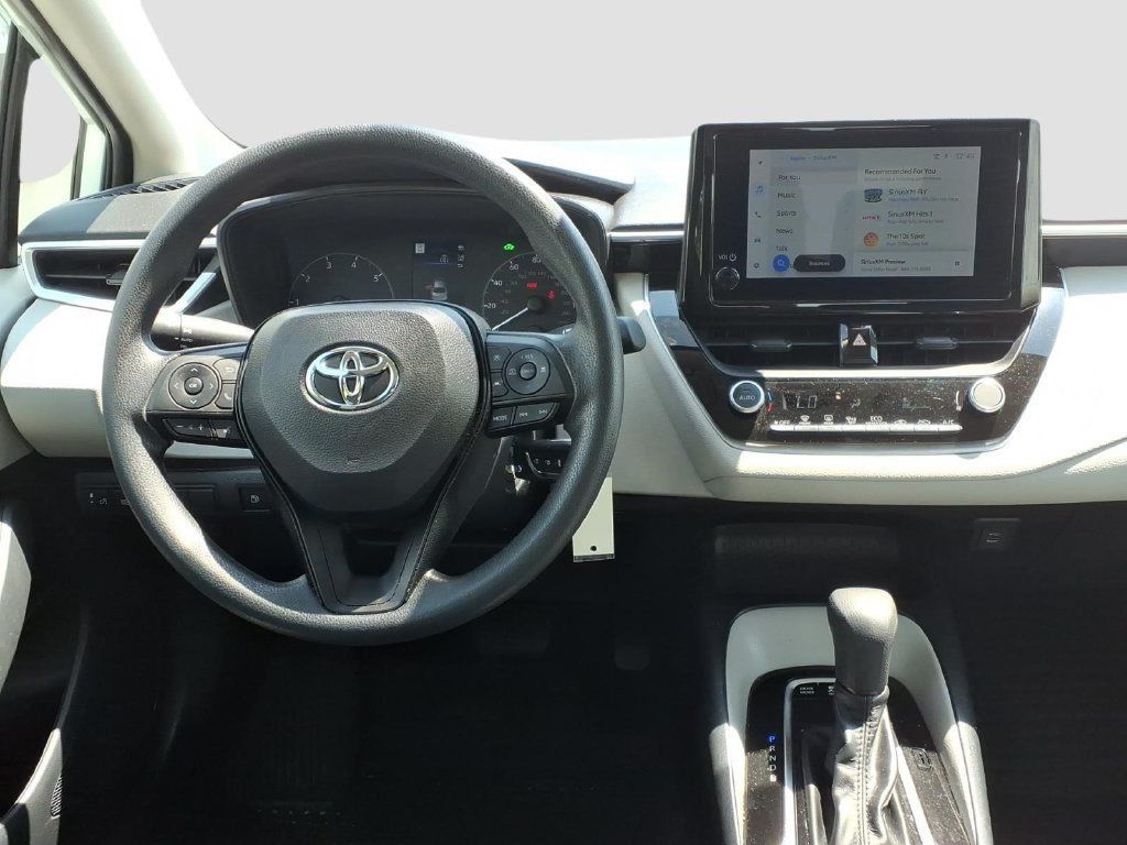 Used 2024 Toyota Corolla LE FWD image 12