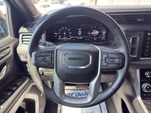 Used 2023 GMC Yukon Denali w/ LPO, Floor Liner Package AWD/4WD image 17