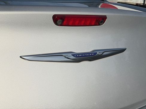Used 2020 Chrysler 300 Limited RWD image 34