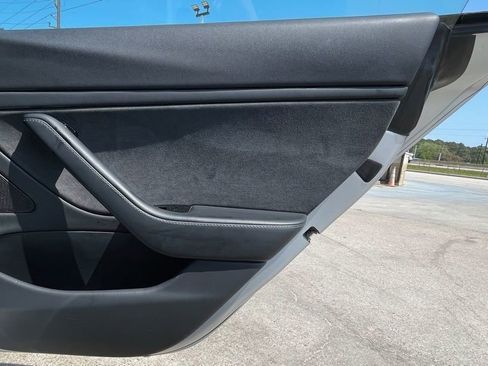 Used 2018 Tesla Model 3 Long Range image 38