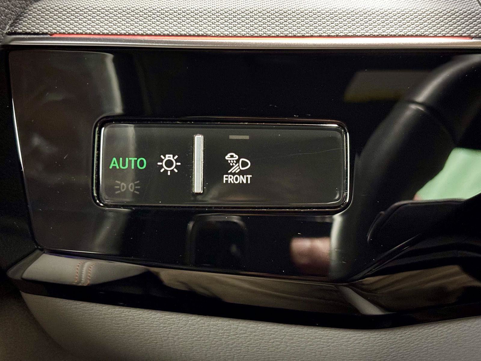 Used 2024 Audi Q8 e-tron Prestige w/ Prestige Package AWD/4WD image 33
