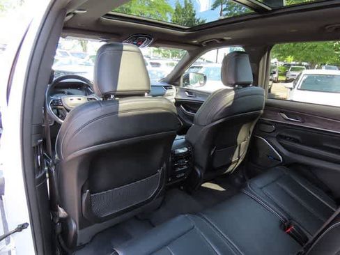 Used 2021 Jeep Grand Cherokee L Overland AWD/4WD image 18