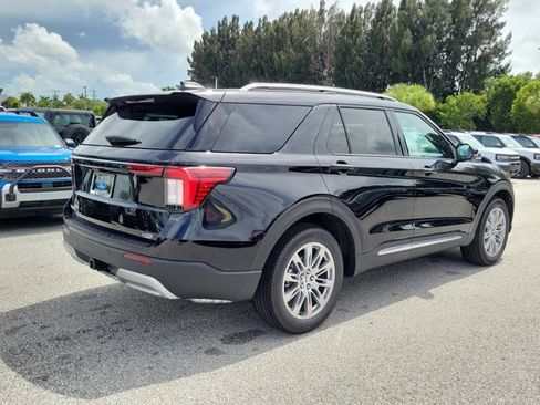 New 2026 Ford Explorer Platinum RWD image 9
