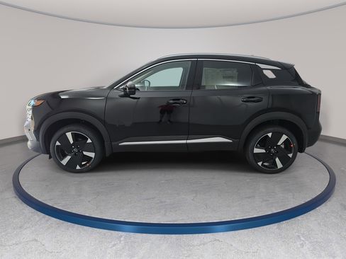 New 2026 Nissan Kicks SR FWD image 8