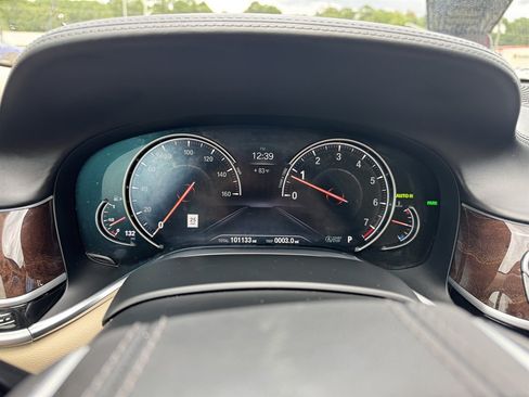 Used 2019 BMW 750i RWD image 7
