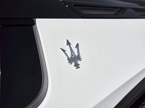 Used 2023 Maserati MC20 Coupe RWD image 12