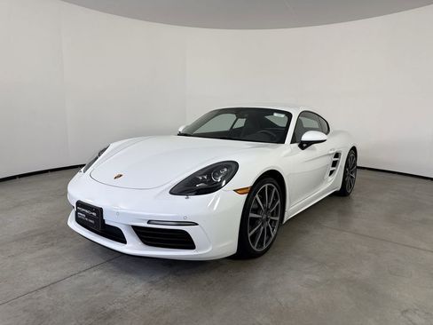 Certified 2018 Porsche 718 Cayman RWD image 1
