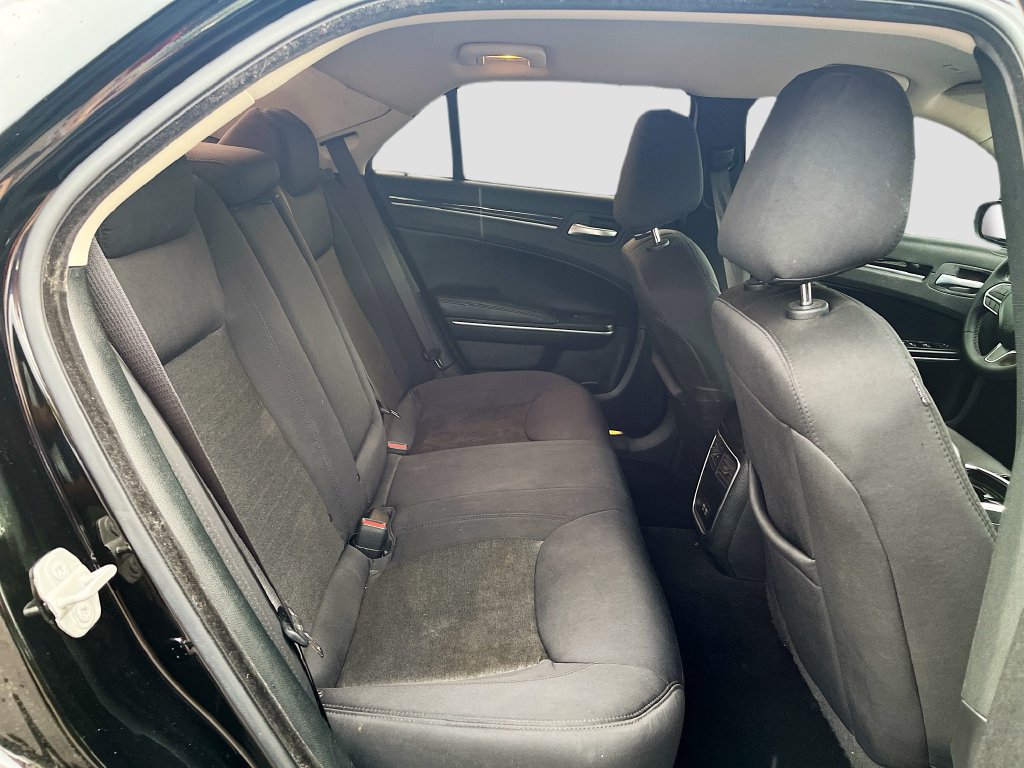 Used 2023 Chrysler 300 Touring RWD image 25