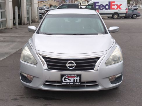 Used 2014 Nissan Altima 2.5 SV image 11