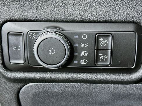 Used 2023 Ford Explorer ST w/ Equipment Group 401A AWD/4WD image 17