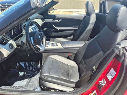 Used 2015 BMW Z4 sDrive28i RWD image 9