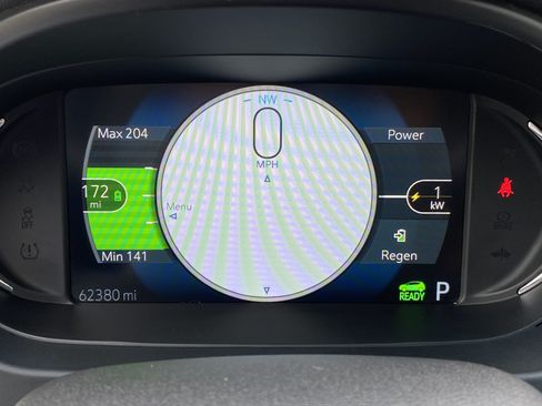 Used 2020 Chevrolet Bolt LT FWD image 21