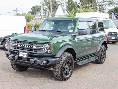 New 2025 Ford Bronco Big Bend w/ Black Diamond Package image 3