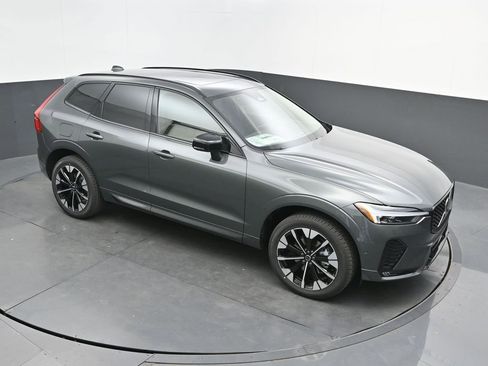 New 2026 Volvo XC60 B5 Plus w/ Climate Package image 29