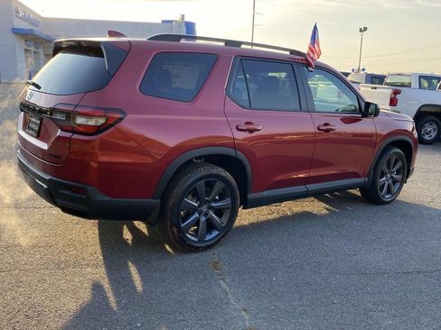 New 2026 Honda Pilot Sport image 5