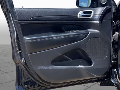 Used 2022 Jeep Grand Cherokee Laredo X RWD image 22