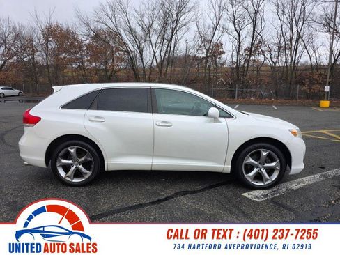 Used 2012 Toyota Venza Limited image 6
