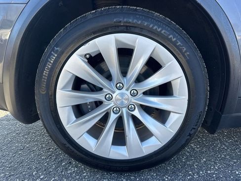 Used 2021 Tesla Model X Long Range image 34