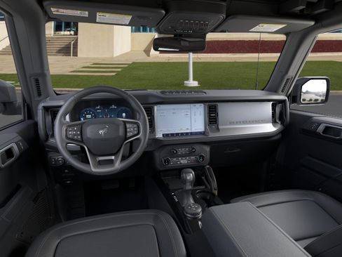 New 2026 Ford Bronco Badlands image 9