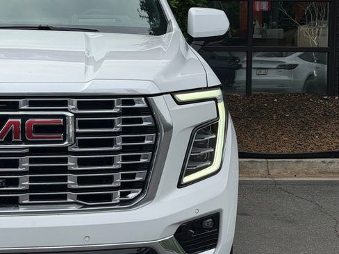 Used 2025 GMC Yukon XL Denali RWD image 6