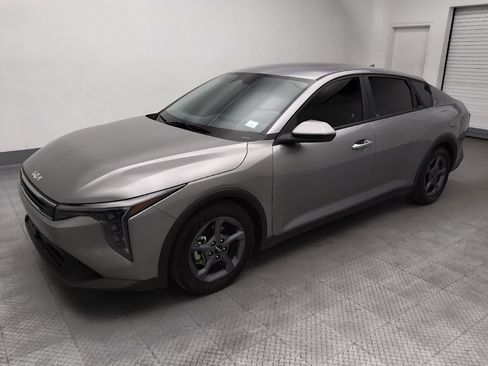 Used 2025 Kia K4 FWD image 3