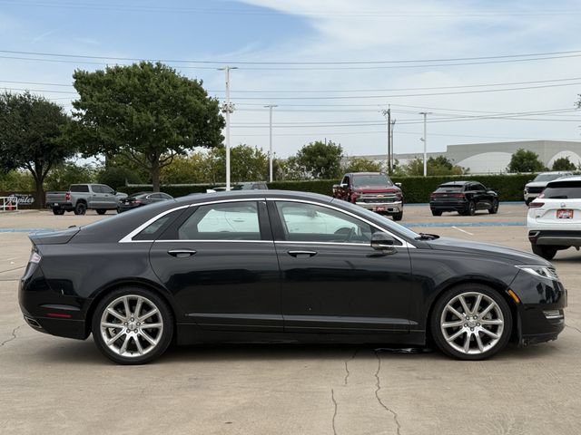Used 2013 Lincoln MKZ FWD image 4