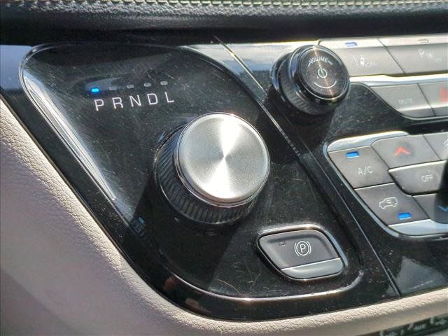 Used 2024 Chrysler Pacifica Limited FWD image 12