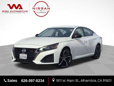 Certified 2024 Nissan Altima 2.5 SR FWD image 1