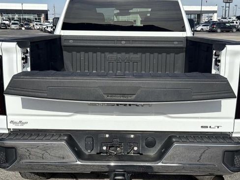 Used 2025 GMC Sierra 2500 SLT AWD/4WD image 8