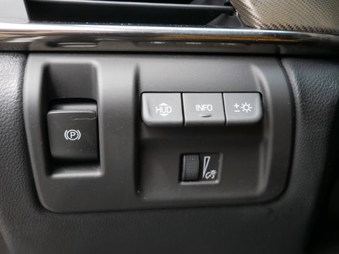 Used 2016 Cadillac CTS V w/ Luxury Package RWD image 8
