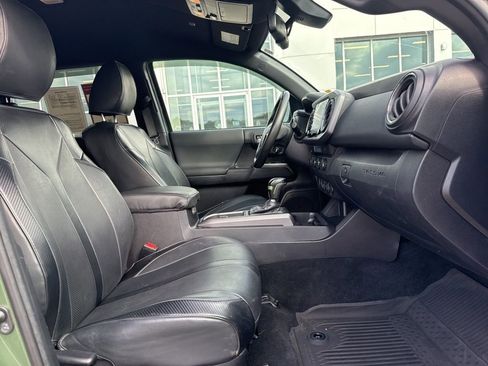 Used 2021 Toyota Tacoma TRD Sport image 24