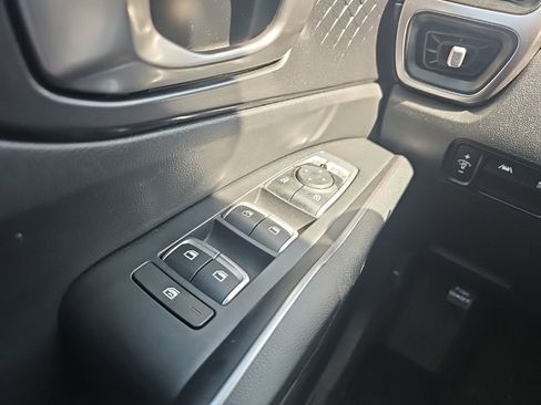Used 2022 Kia Sorento LX FWD image 33