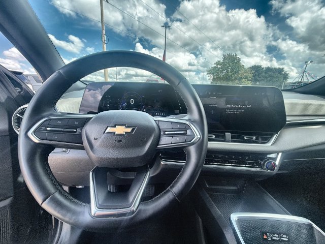 Certified 2025 Chevrolet Equinox LT w/ Convenience Package II FWD image 11