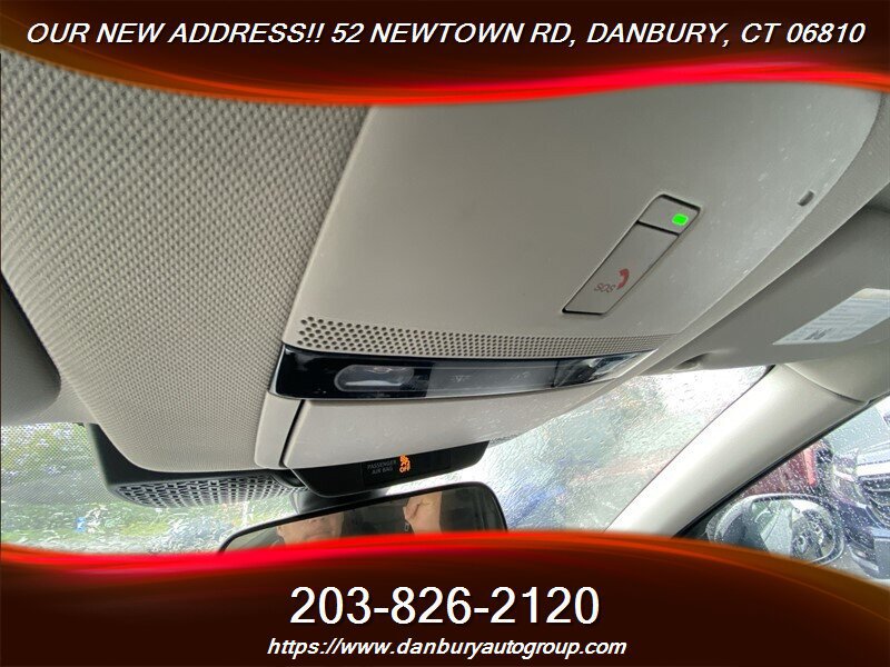 Used 2025 Nissan Ariya AWD image 21