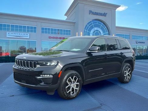 Certified 2023 Jeep Grand Cherokee Limited AWD/4WD image 1