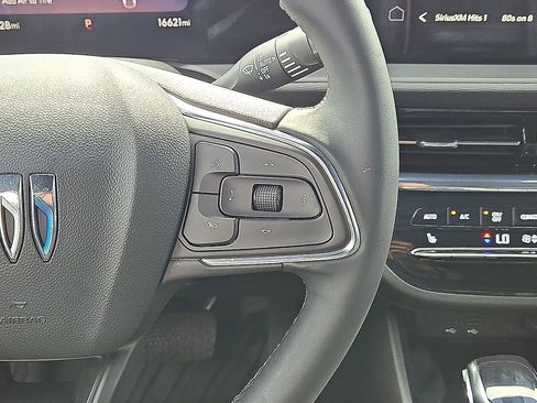 Used 2024 Buick Envista Sport Touring FWD image 21