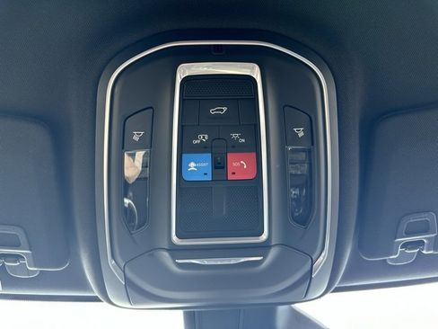 Certified 2022 Jeep Grand Cherokee L Laredo image 18