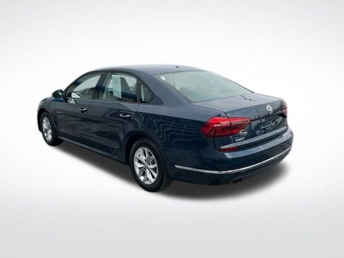 Used 2018 Volkswagen Passat 2.0T S image 5