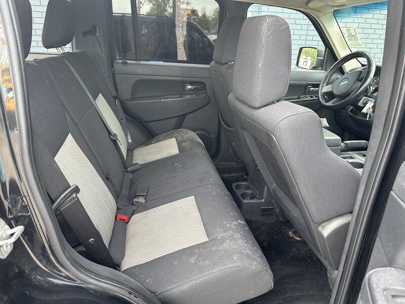 Used 2009 Jeep Liberty Sport w/ Popular Equipment Group AWD/4WD image 10