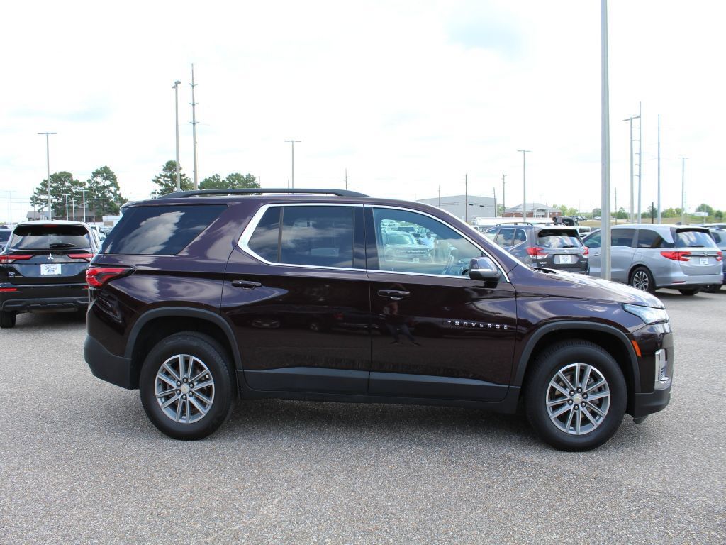 Used 2022 Chevrolet Traverse LT FWD image 5