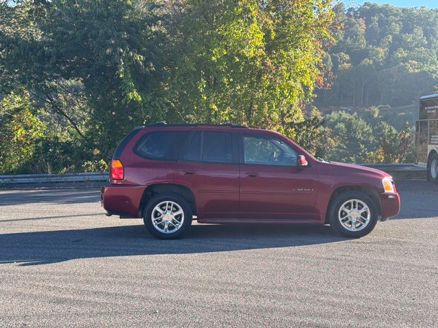 Used 2008 GMC Envoy Denali w/ Sun And 6-Disc Cd Package AWD/4WD image 9