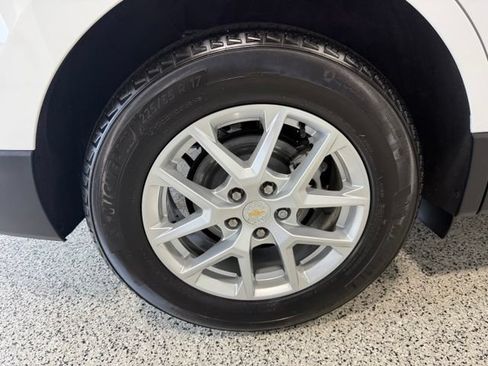 Used 2024 Chevrolet Equinox LT w/ LPO, Floor Liner Package FWD image 32