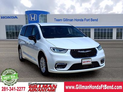 Used 2024 Chrysler Pacifica Touring-L