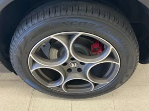 Used 2022 Alfa Romeo Stelvio Sprint image 25