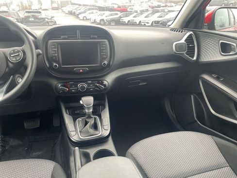 Used 2025 Kia Soul LX w/ LX Technology Package image 33