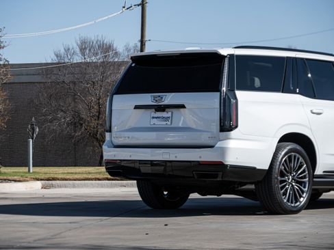 Used 2025 Cadillac Escalade Sport Platinum w/ LPO, Floor Liner Package image 48