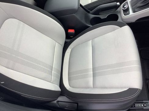 Certified 2026 Hyundai Venue SEL FWD image 15