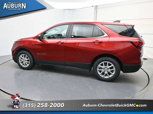 Used 2023 Chevrolet Equinox LT image 15