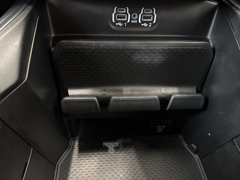 Used 2024 RAM 1500 Laramie AWD/4WD image 24