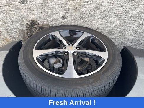Used 2023 Chevrolet Equinox LT FWD image 19